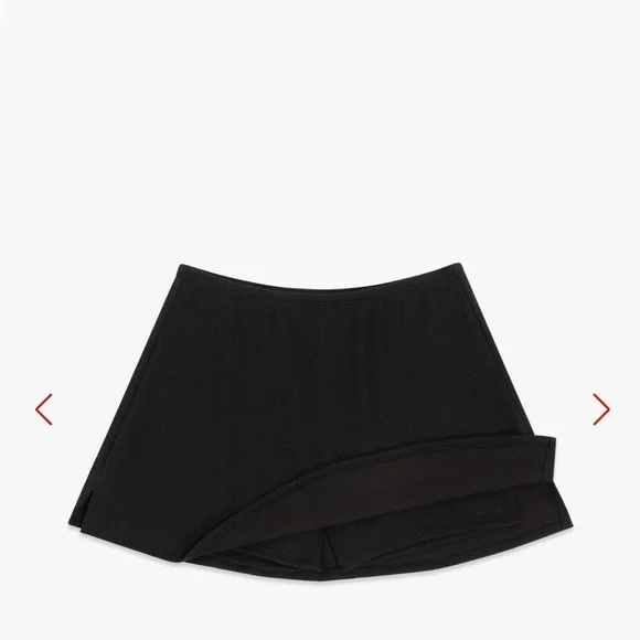 🍒 LISA SAYS GAH DARCY SKORT! 🚨 - Picture 6 of 8